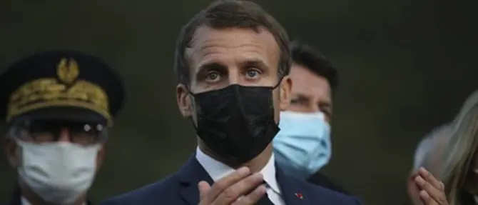 Coronavirus, in Francia Macron impone il coprifuoco a Parigi e in altre otto città