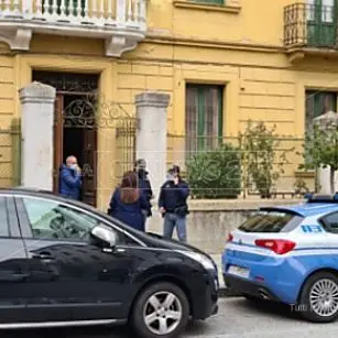 Morte Jole Santelli, parenti e colleghi davanti casa della governatrice