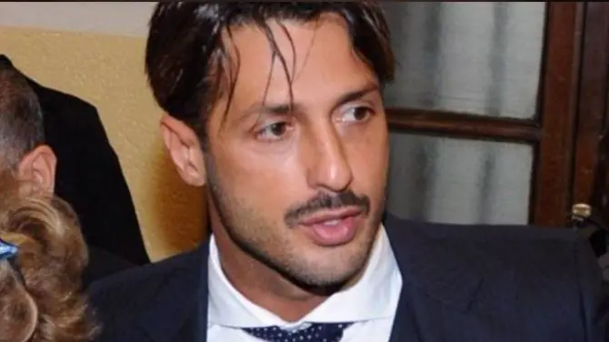 Fabrizio Corona positivo al Covid-19: «Febbre alta per tre giorni»