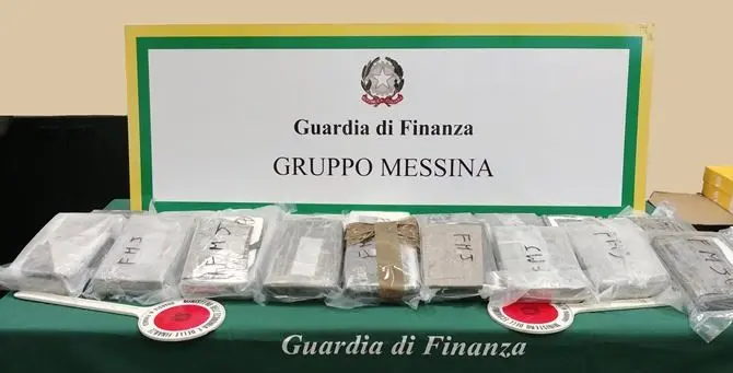 Messina, maxi sequestro di cocaina agli sbarchi dalla Calabria