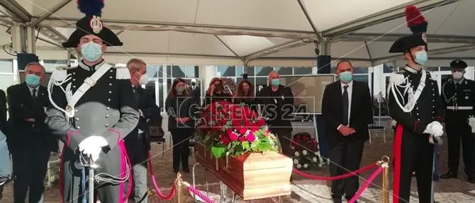 Jole Santelli, alla Cittadella l'ultimo saluto alla presidente: la camera ardente - FOTO E VIDEO