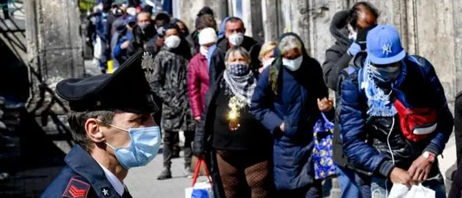 Covid, economia infetta: nuovi poveri al 45% e redditi dimezzati per i professionisti