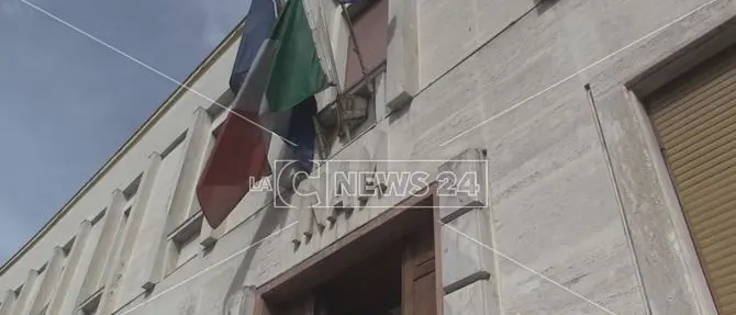 Asp Cosenza, accusa dei medici di base: «Lasciati soli e senza armi ad affrontare il Covid»