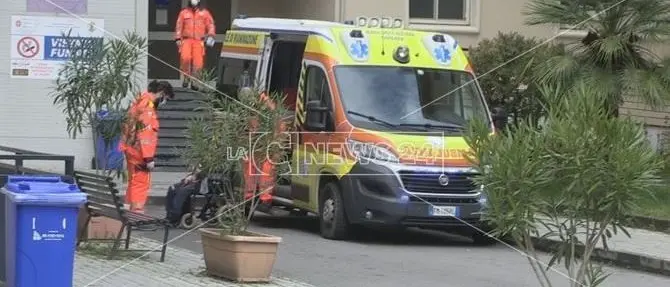 Coronavirus Cosenza, altri tre ricoveri: a malattie infettive posti quasi esauriti