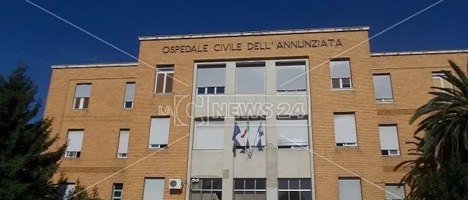 Cosenza, Nas in ospedale: trovati farmaci scaduti e infiltrazioni d'acqua