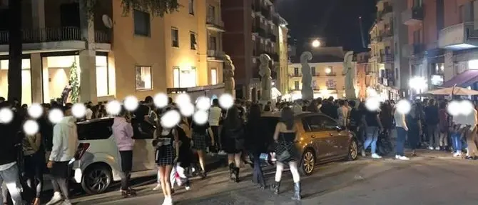 Covid, anche a Cosenza chiuse le strade e le piazze della movida. Ecco quali