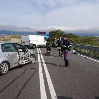 Incidente a Lamezia, sei feriti: bimba trasferita con elisoccorso in ospedale