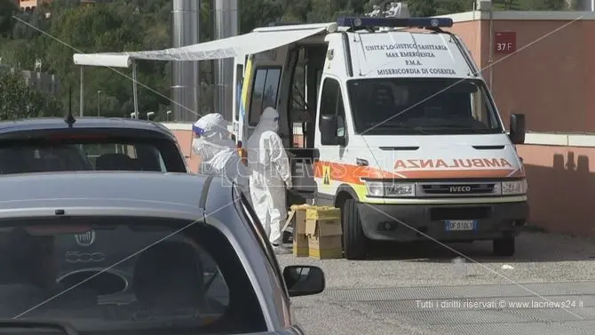 Coronavirus Cosenza, tamponi a 300 persone legate al mondo della scuola