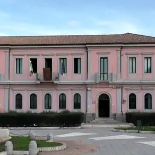 Coronavirus Taurianova, bambino positivo al tampone: chiusa scuola elementare