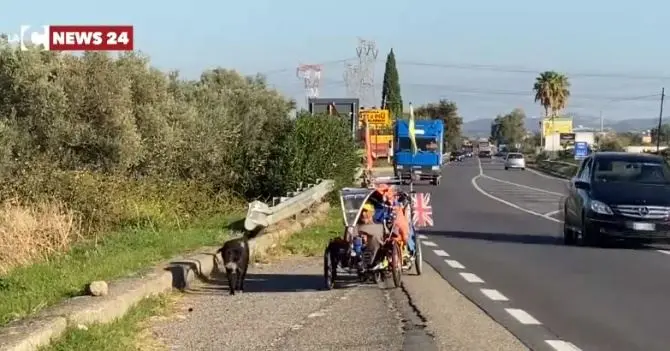 Fa tappa a Corigliano-Rossano Martin Hutchinson: l’uomo che gira il mondo in bicicletta