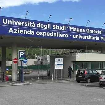 Coronavirus, a Catanzaro morta anziana in ospedale: sale a 106 il numero delle vittime