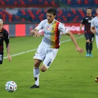 Serie B, il Cosenza pareggia 1-1 con il Lecce: super Falcone para un rigore