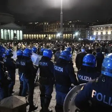 Nuovo Dpcm, proteste da Nord a Sud: sale l’allerta del Viminale per le tensioni sociali