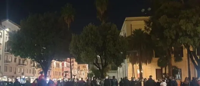 Chiusura locali alle 18, a Cosenza protestano i ristoratori: «Pronti a disobbedire»