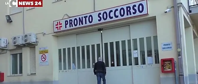Ospedale Soverato, positivi al Covid altri 4 infermieri: chiuso il Pronto soccorso