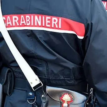 Crotone, tentano di estorcere un terreno: tre divieti di avvicinamento