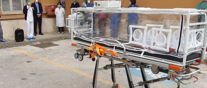 Coronavirus, all’Asp di Catanzaro arrivano le barelle di biocontenimento