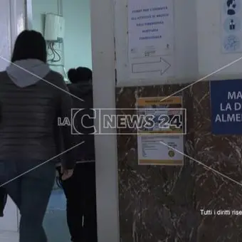 Coronavirus, ospedale Polistena: riaprono i reparti dopo il focolaio tra i sanitari