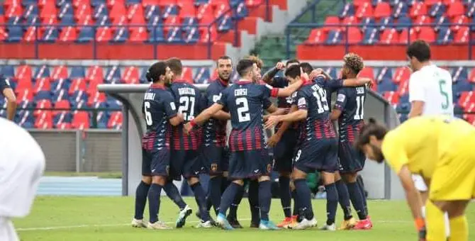 Coppa Italia, il Cosenza batte il Monopoli 2-1 e passa il turno