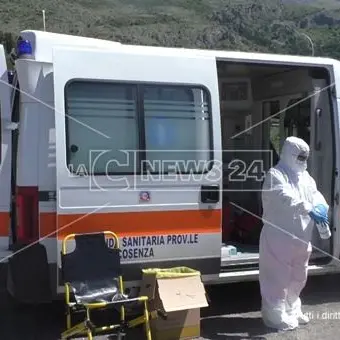 Covid all'ospedale di Cetraro: «Contagiati cinque sanitari del 118»