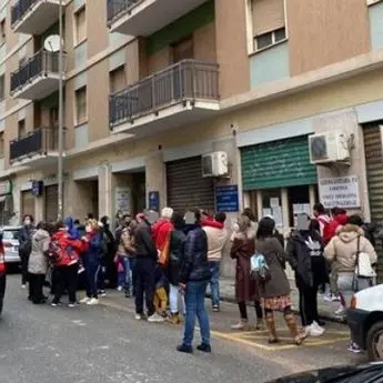 Cosenza, ressa per i vaccini antinfluenzali: interviene la polizia