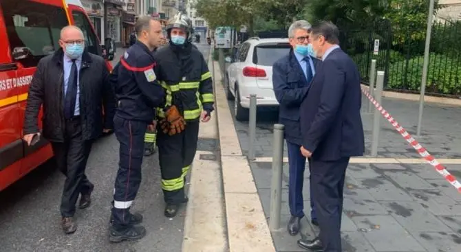 Nizza, attacco nella basilica di Notre Dame: tre morti. Uno è stato decapitato