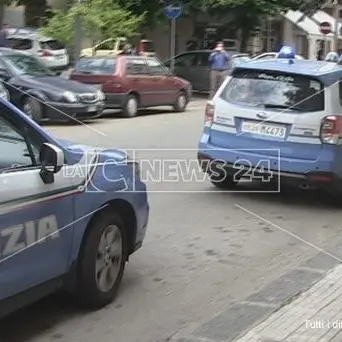 Crotone, pugni e minacce di morte alla compagna: arrestato 38enne