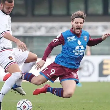 Serie B, a Verona per il Cosenza prima sconfitta stagionale: vince il Chievo 2-0