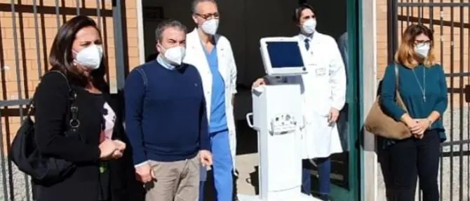 Cosenza, donato un ventilatore polmonare all’ospedale dell’Annunziata