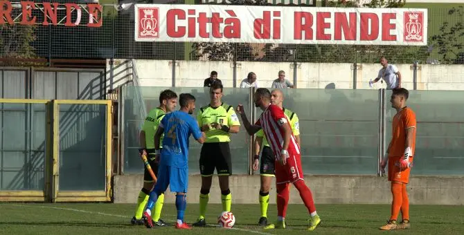 Serie D: cadono Cittanovese, Rende e Roccella. Pari del San Luca