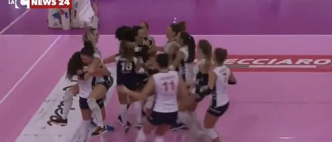 Volley, il Soverato batte in casa la capolista Cutrofiano per 3 a 0