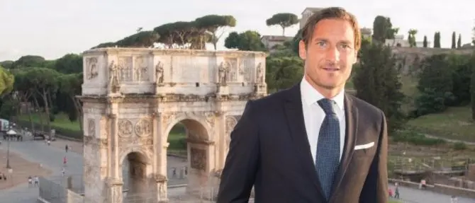Coronavirus, Francesco Totti positivo al test: ha qualche sintomo