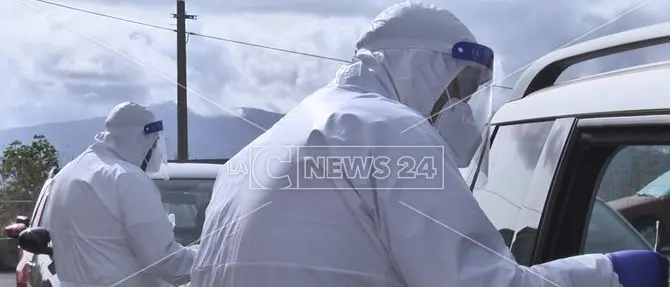 Coronavirus Italia, 22mila contagi e 233 morti. Aumentano i ricoveri in terapia intensiva