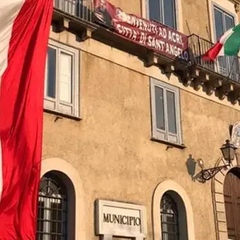 Coronavirus Acri, dipendenti comunali positivi al test rapido: chiuso il municipio