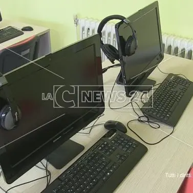 Lamezia, sfruttava operatrici call center: sequestro beni per imprenditore