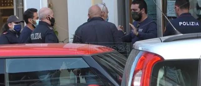 Gioia Tauro, negozi aperti contro la zona rossa e i commercianti scendono in strada