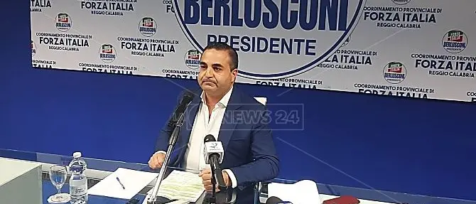 Cannizzaro alla Camera: «Palazzo Chigi unica zona rossa da decretare»