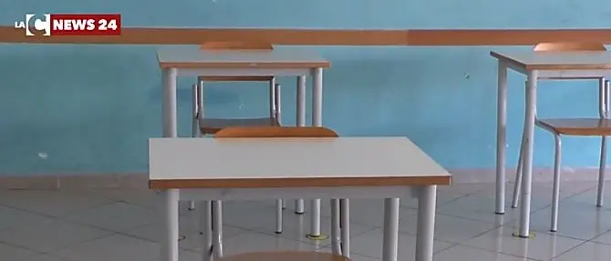 Docente positiva a Cosenza, sospese lezioni in tre classi della scuola Don Milani