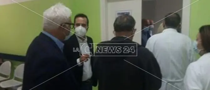 Coronavirus, ospedale di Cetraro: reparto Covid in allestimento