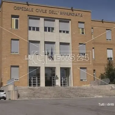 Coronavirus Cosenza, un'altra vittima all'Annunziata: aveva 69 anni