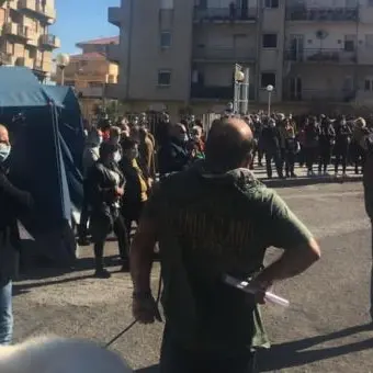 A Cariati sit-in di protesta per la riapertura dell’ospedale “Cosentino”