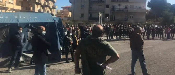 A Cariati sit-in di protesta per la riapertura dell’ospedale “Cosentino”