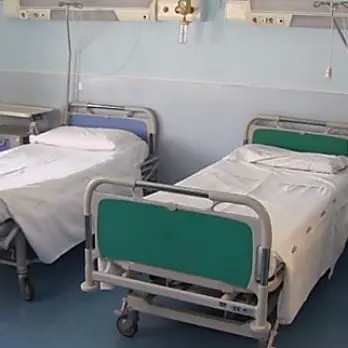 Coronavirus a Cosenza, altri due morti e cento ricoverati: scatta l'allarme rosso