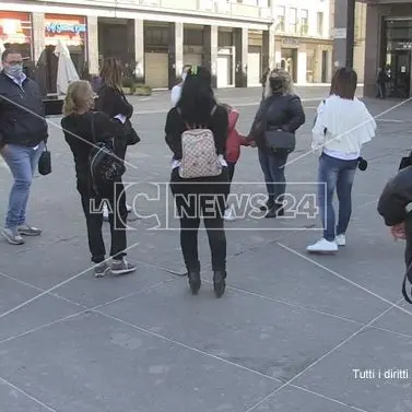 Coronavirus, scuole Cosenza: braccio di ferro tra sindaco e alcune mamme