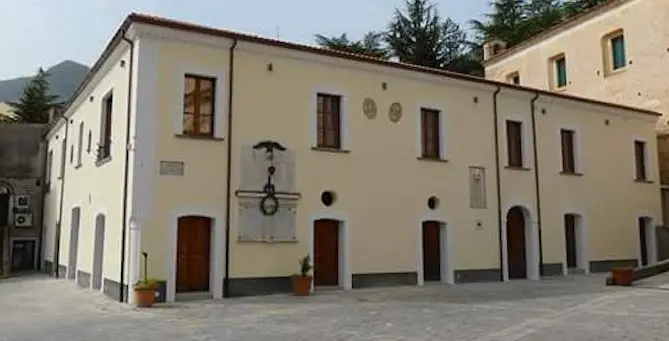 Coronavirus Morano Calabro, il sindaco chiude le scuole fino al 3 dicembre