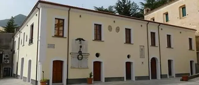 Coronavirus Morano Calabro, il sindaco chiude le scuole fino al 3 dicembre