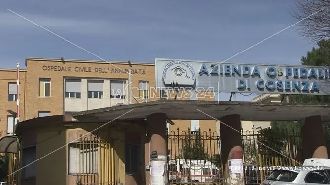 Cosenza, all’Annunziata arrivano altri medici e apre un nuovo reparto Covid