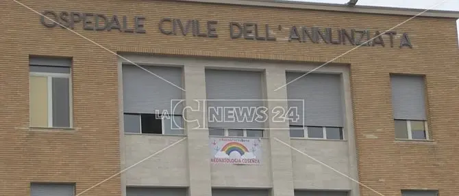 Cosenza, Fismu precisa: «All’Annunziata medici presenti e in prima linea contro il Covid»