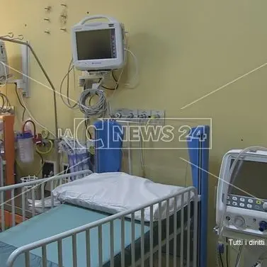 Cosenza, l’ospedale rassicura: «La Terapia intensiva pediatrica continuerà a funzionare»