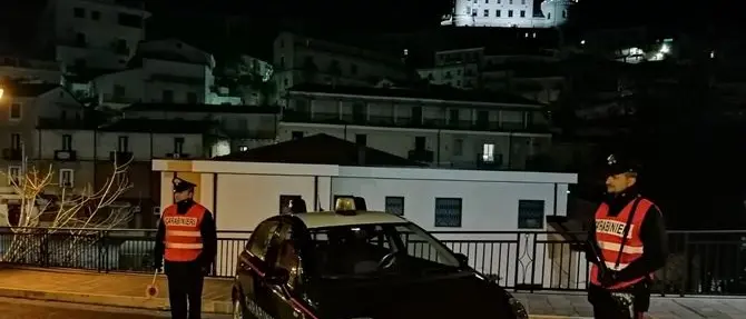 Corigliano, nasconde la cocaina con l'aiuto della figlia 11enne: arrestato